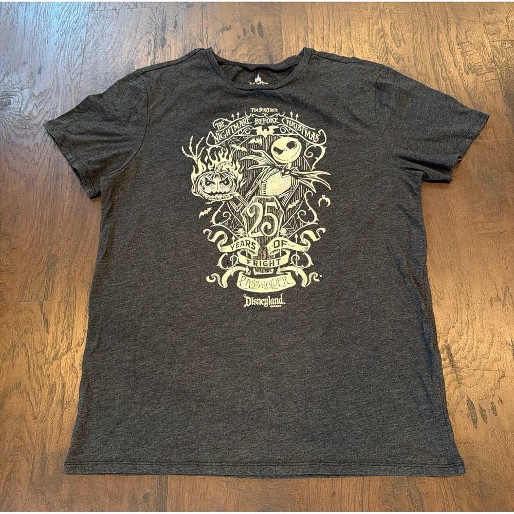 Disneyland Nightmare Before Christmas 15 Years of Fright Passholder‎ T Shirt Med